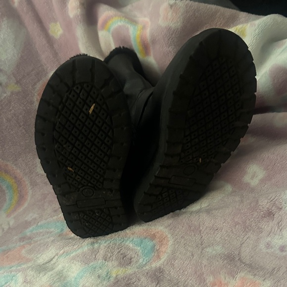 Dream Pairs Black Kids Boots - Picture 6 of 7